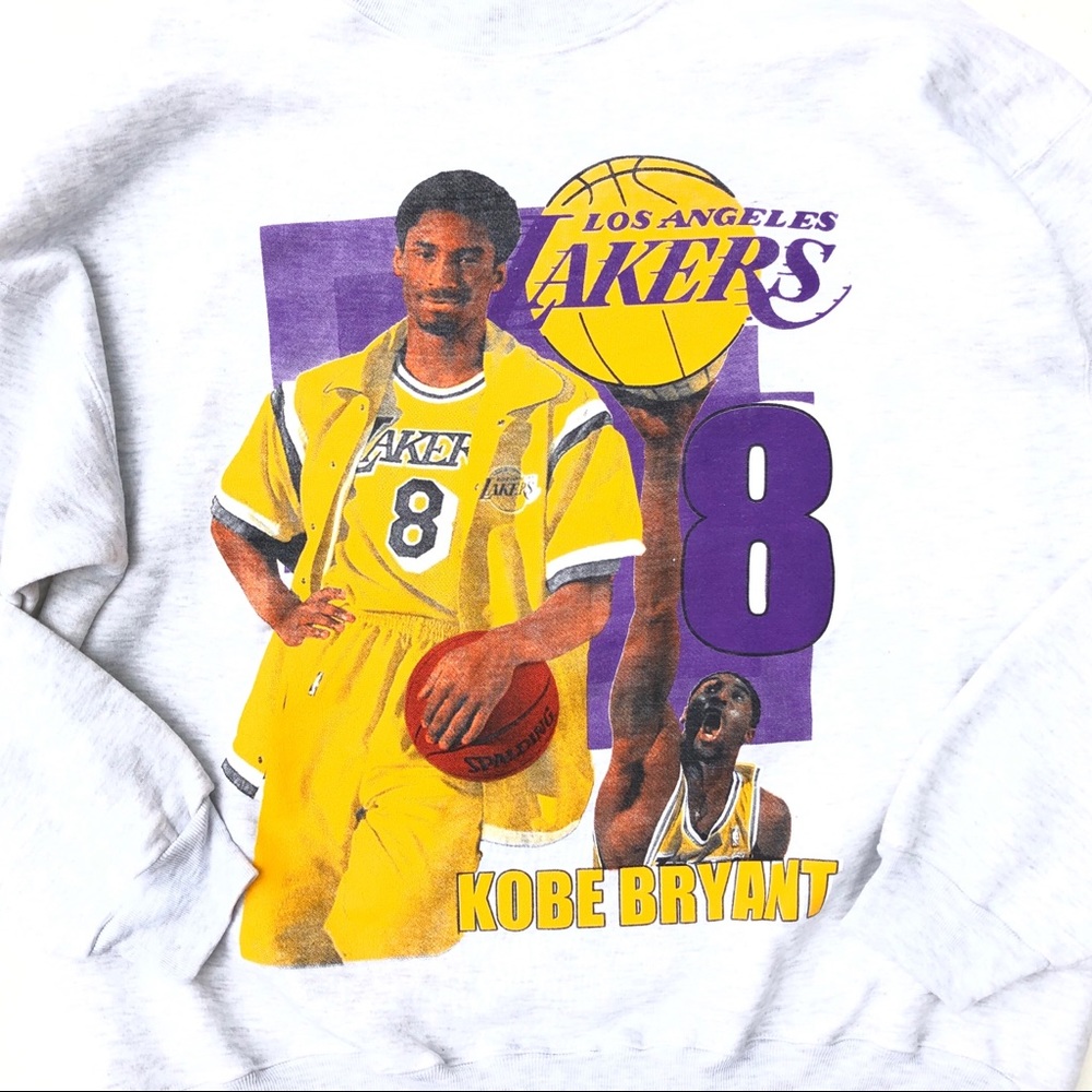 Vintage 2000 Y2K Los Angeles Lakers Kobe Bryant #8 Bay Club Tag Graphic Crewneck
